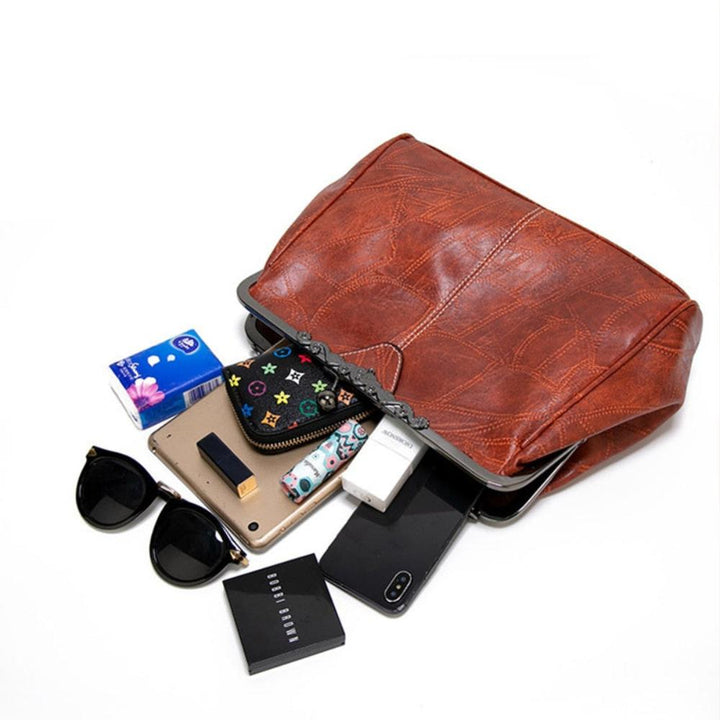 Jacqueline - Vintage Clasp Handbag