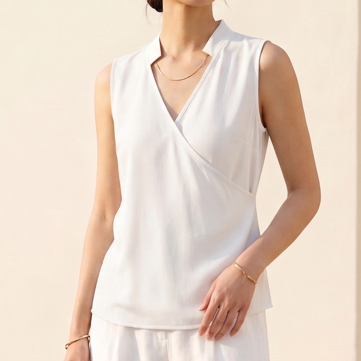 Mia – Elegant Sleeveless Top