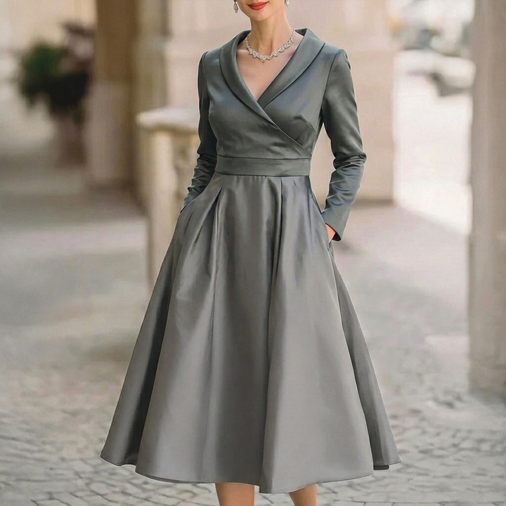 Evelyn - Vintage Flare Evening Gown