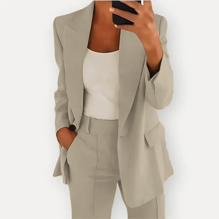 Beth - Two-Piece Suit