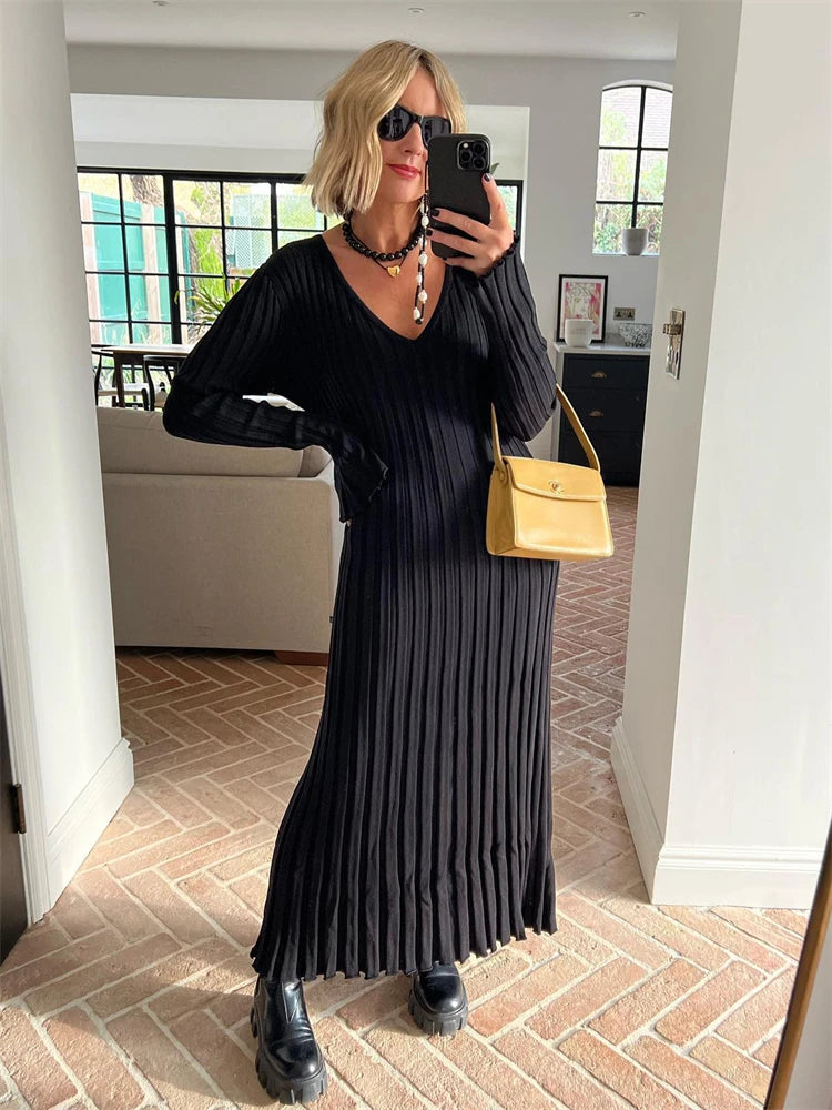 Luna - Knit Maxi Dress