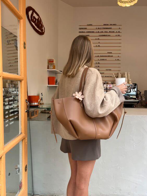 Caroline - Oversized Structured Leather Tote